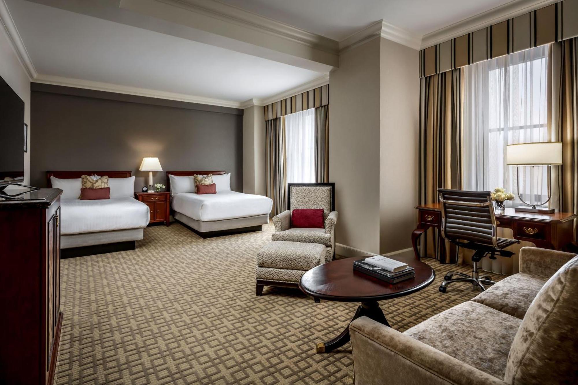 Fairmont Royal York Hotel Τορόντο Εξωτερικό φωτογραφία A suite at the Waldorf Astoria Washington DC